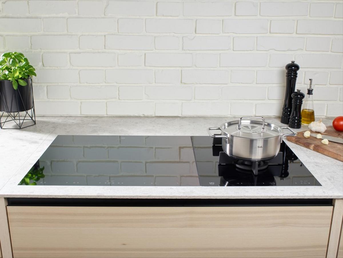 GARNEK DO ZAPIEKANIA 086-124-20-000/0 FISSLER - kolor srebrny, Basics, metal (20cm) - Fissler