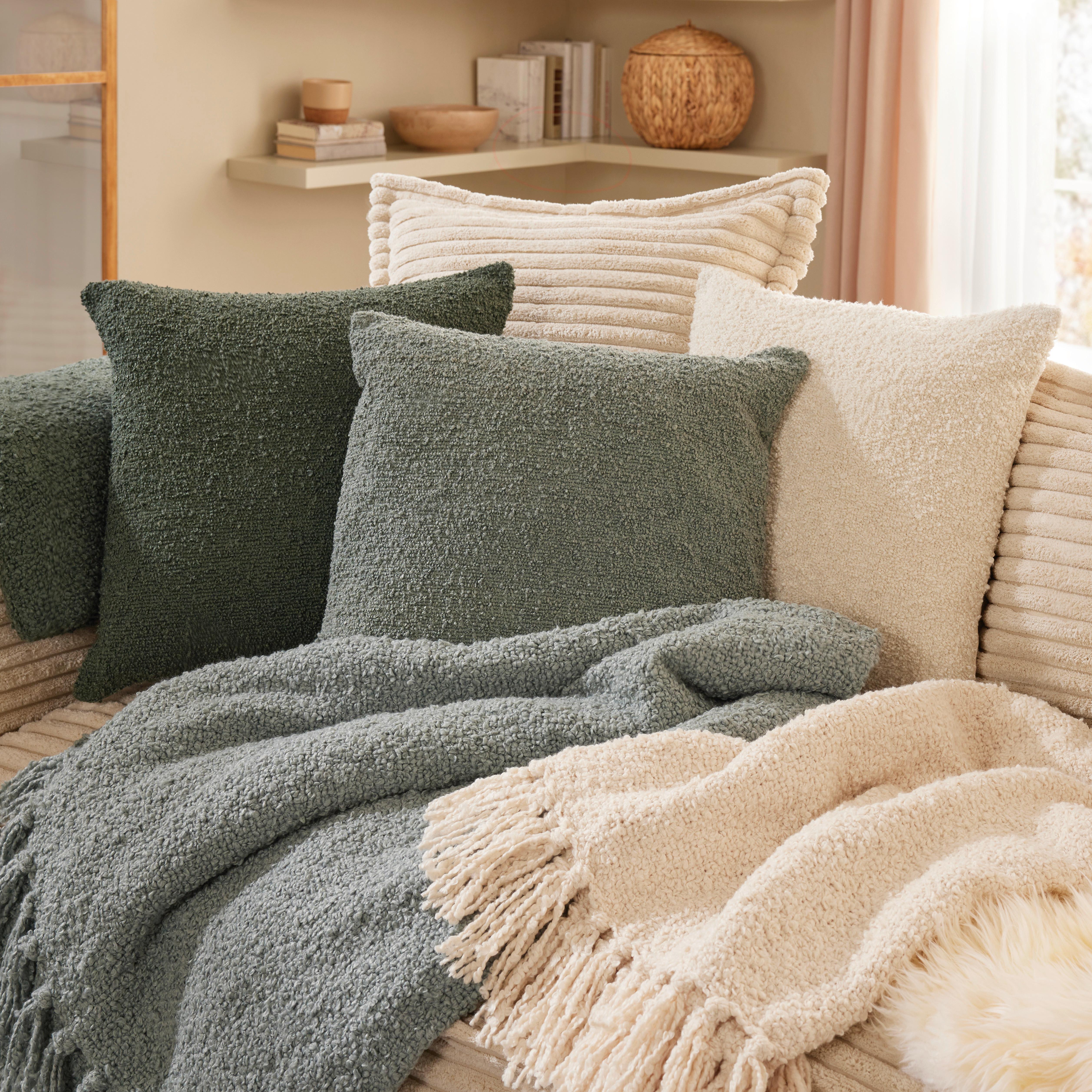 Díszpárna Boucle - fehér, Konventionell, textil (45/45cm) - Modern Living