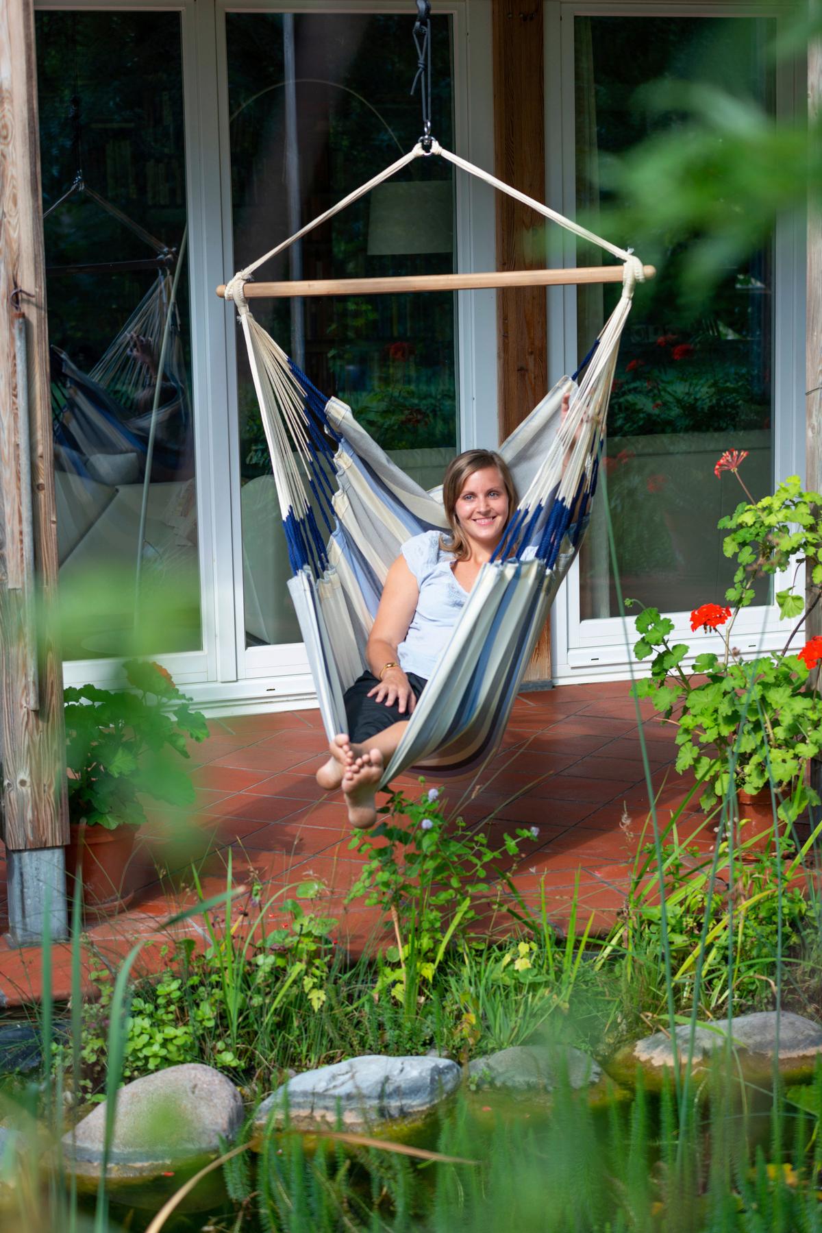 Hängesessel Comfort Hammock Echtholz ca. 110x160x180 cm - Weiß/Dunkelblau, KONVENTIONELL, Holz/Textil (110/160/180cm) - La Siesta