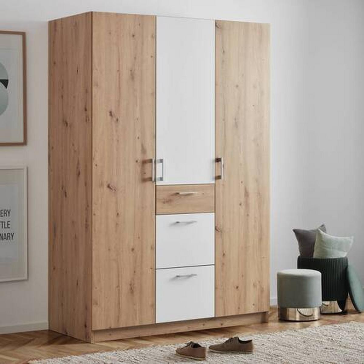 armoire à portes battantes in Weiss/Eichefarben - couleur de chêne/blanc, Konventionell, matière synthétique/matériau de bois (134,4/196,6/53,2cm) - Mömax