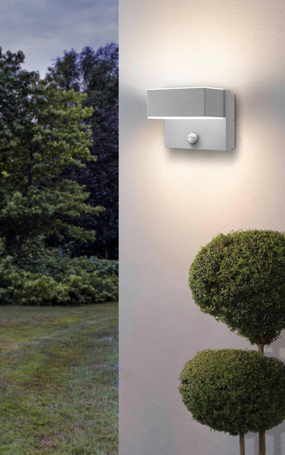 Außenwandleuchte Azzinano Silberfarben/Weiß max. 5,6 W - Silberfarben/Weiß, Design, Kunststoff/Metall (18,5/12,5/11,5cm) - Eglo