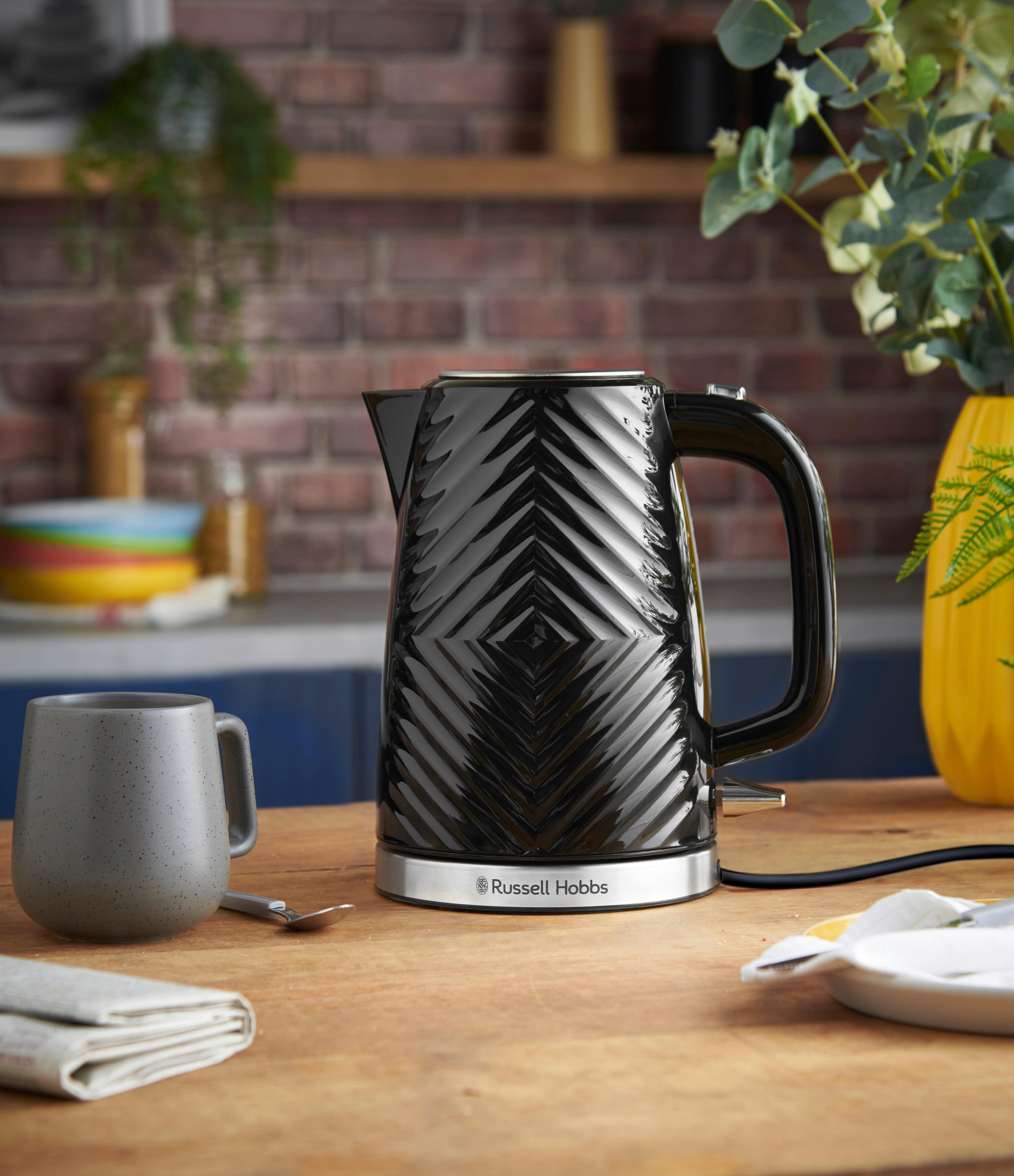 CZAJNIK ELEKTRYCZNY GROOVE BLACK 26380-70 - czarny, Basics, tworzywo sztuczne (16,5/24,5/21,5cm) - Russell Hobbs