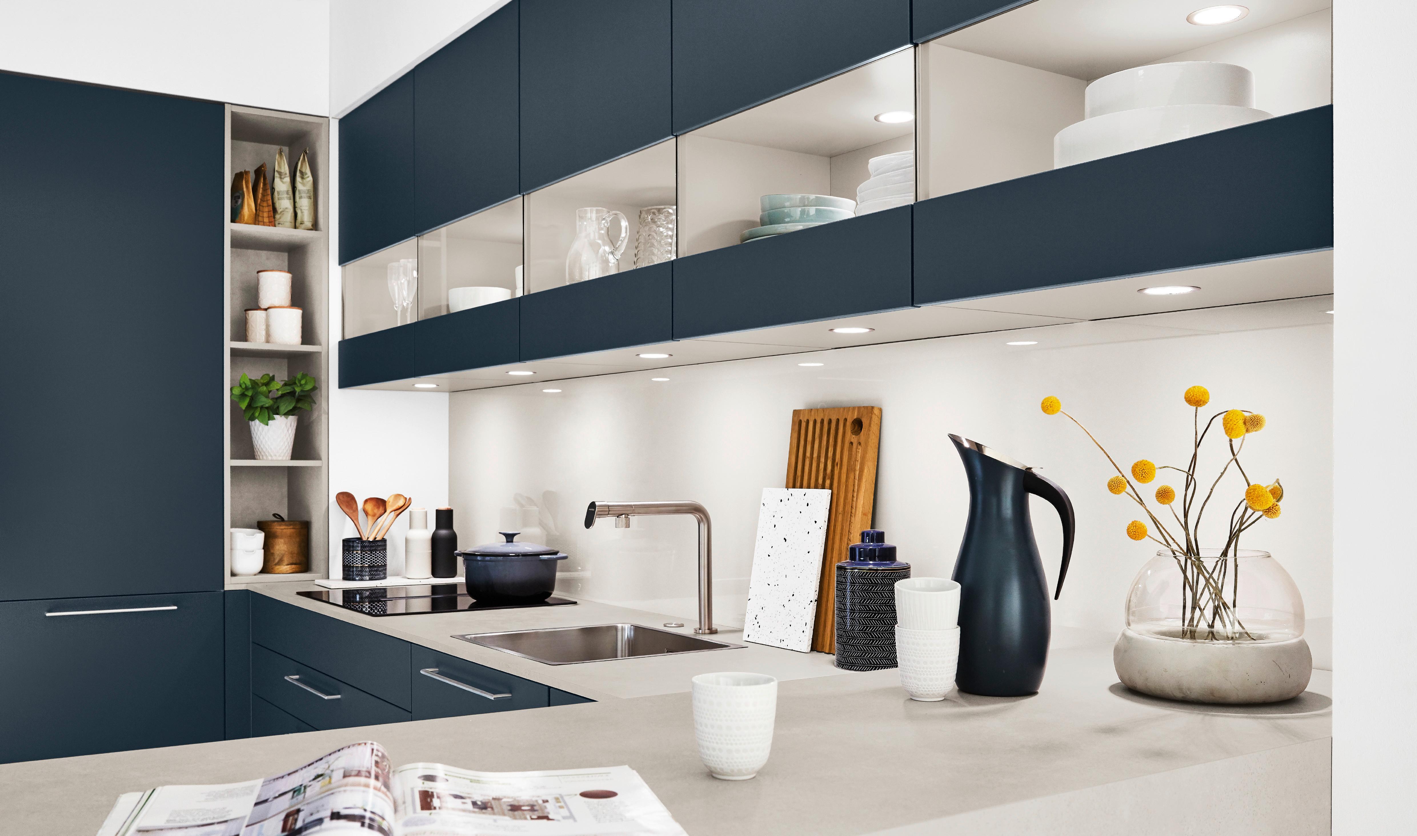 Bucătărie la comandă Easytouch - albastru/alb, Modern, material pe bază de lemn - Nobilia