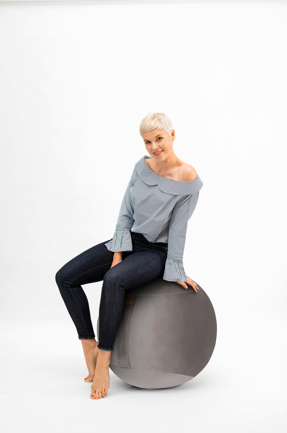 PIŁKA DO SIEDZENIA SITTING BALL SAMT UNI - szary, Basics, tkanina (65cm)