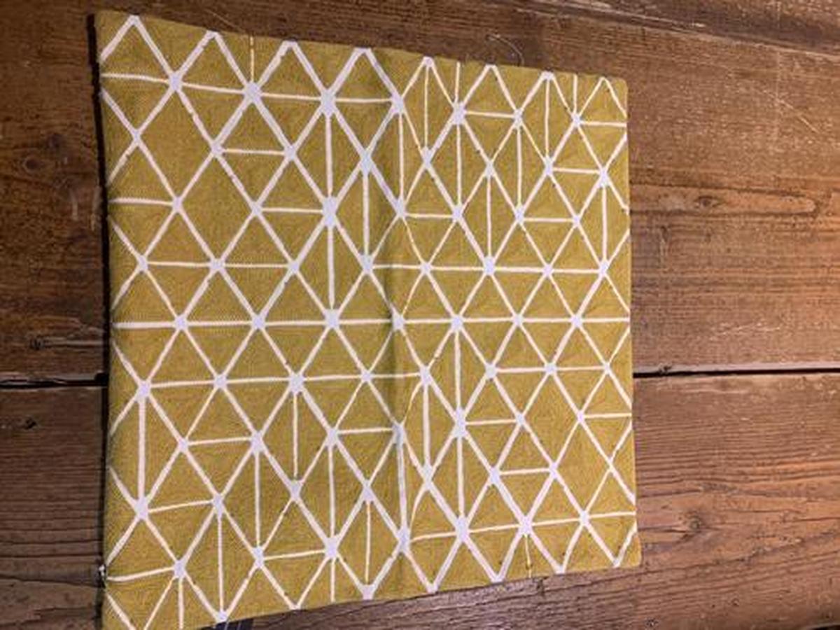 Párnahuzat Mary Stick 45/45cm - sárga, Modern, textil (45/45cm) - Mary's