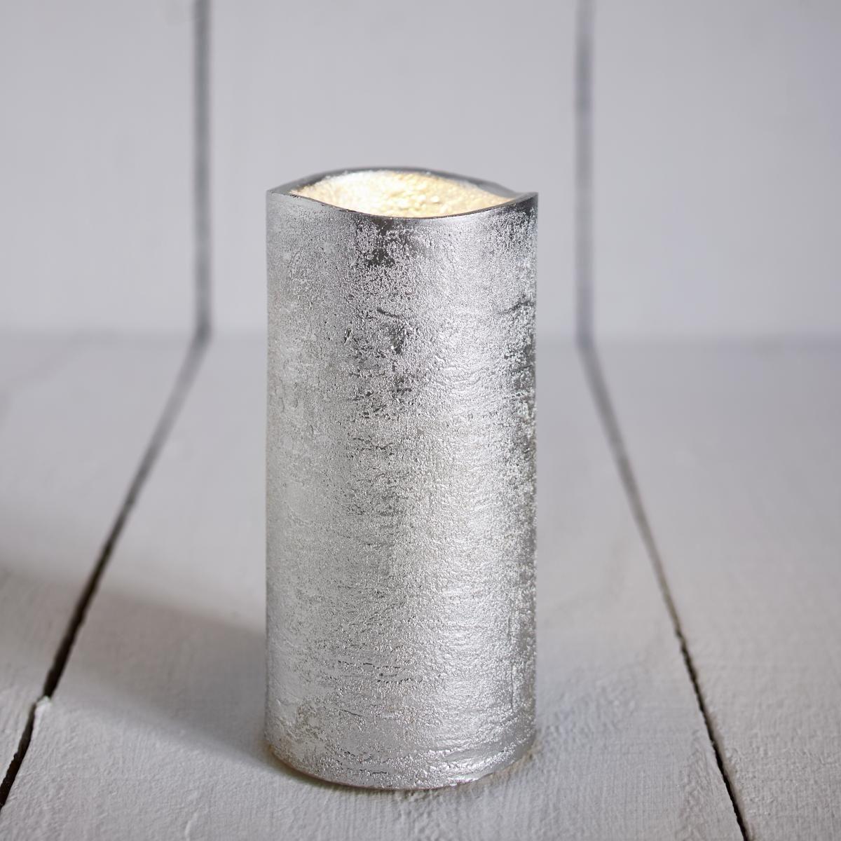 ŚWIECA LED LOA - kolor srebrny, Modern, materiały naturalne (15cm) - Bessagi Home