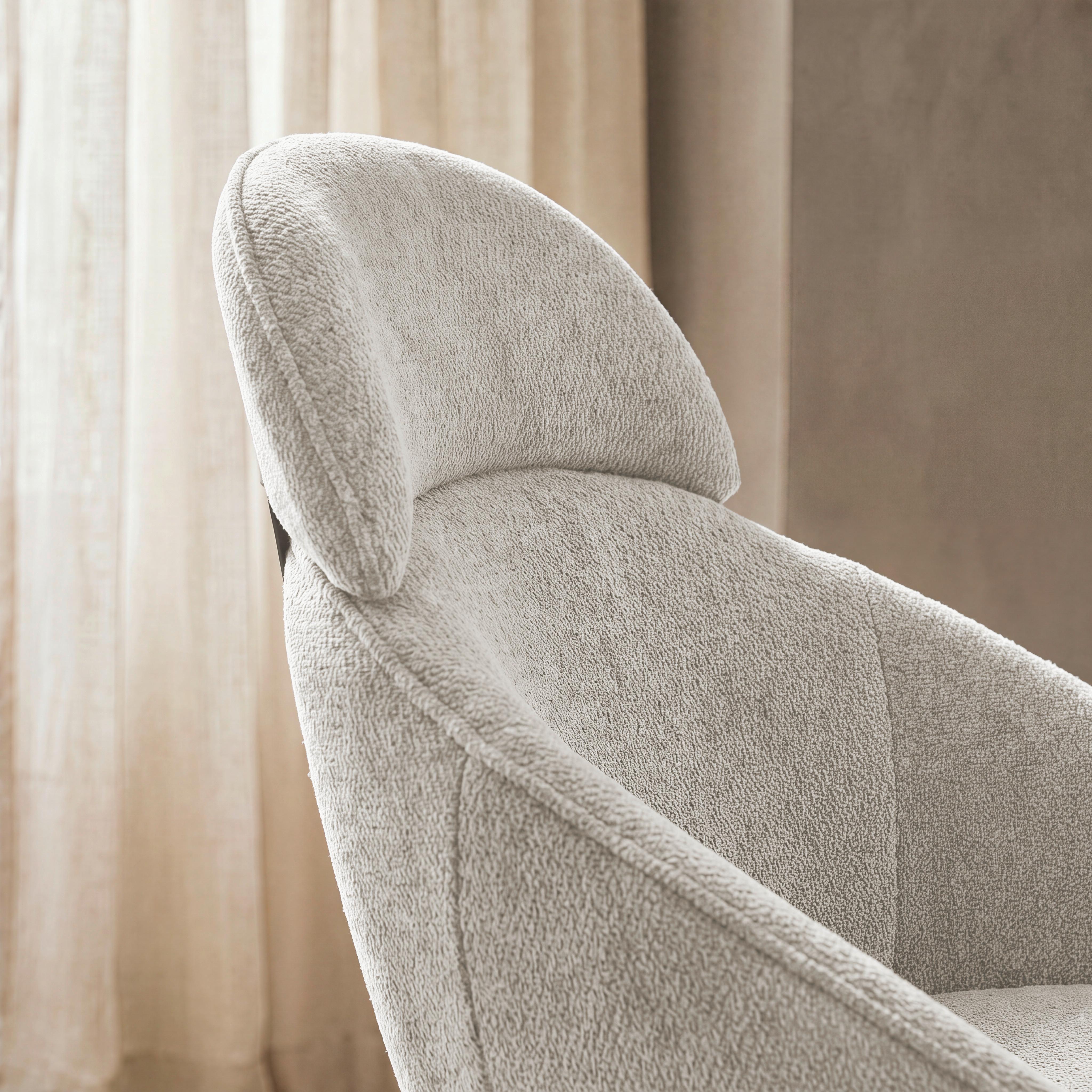 STOL MED ARMSTÖD MAIRA - ljusgrå/svart, Modern, metall/textil (59,5/93/66cm) - Bessagi Home