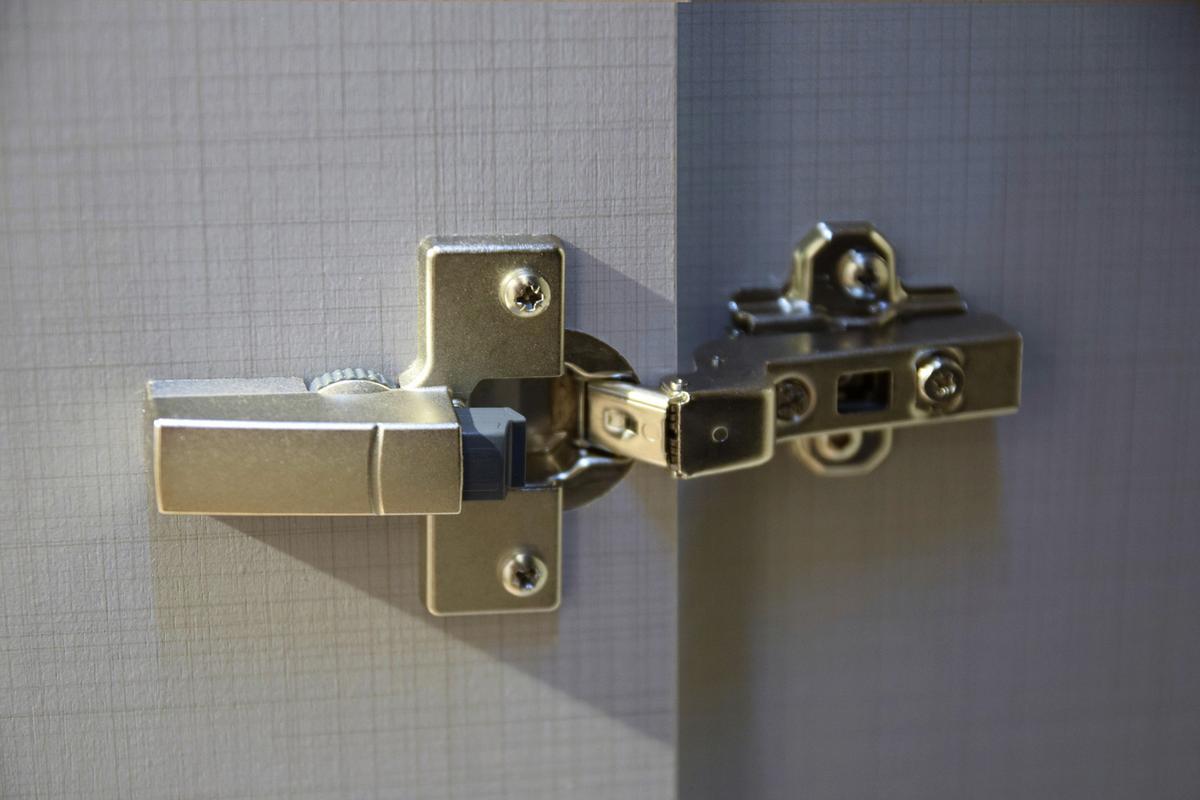 Drehtürenschrank Level 36A Graphit/Eiche - Chromfarben/Plankeneiche, MODERN, Holzwerkstoff (100/216/58cm) - MID.YOU