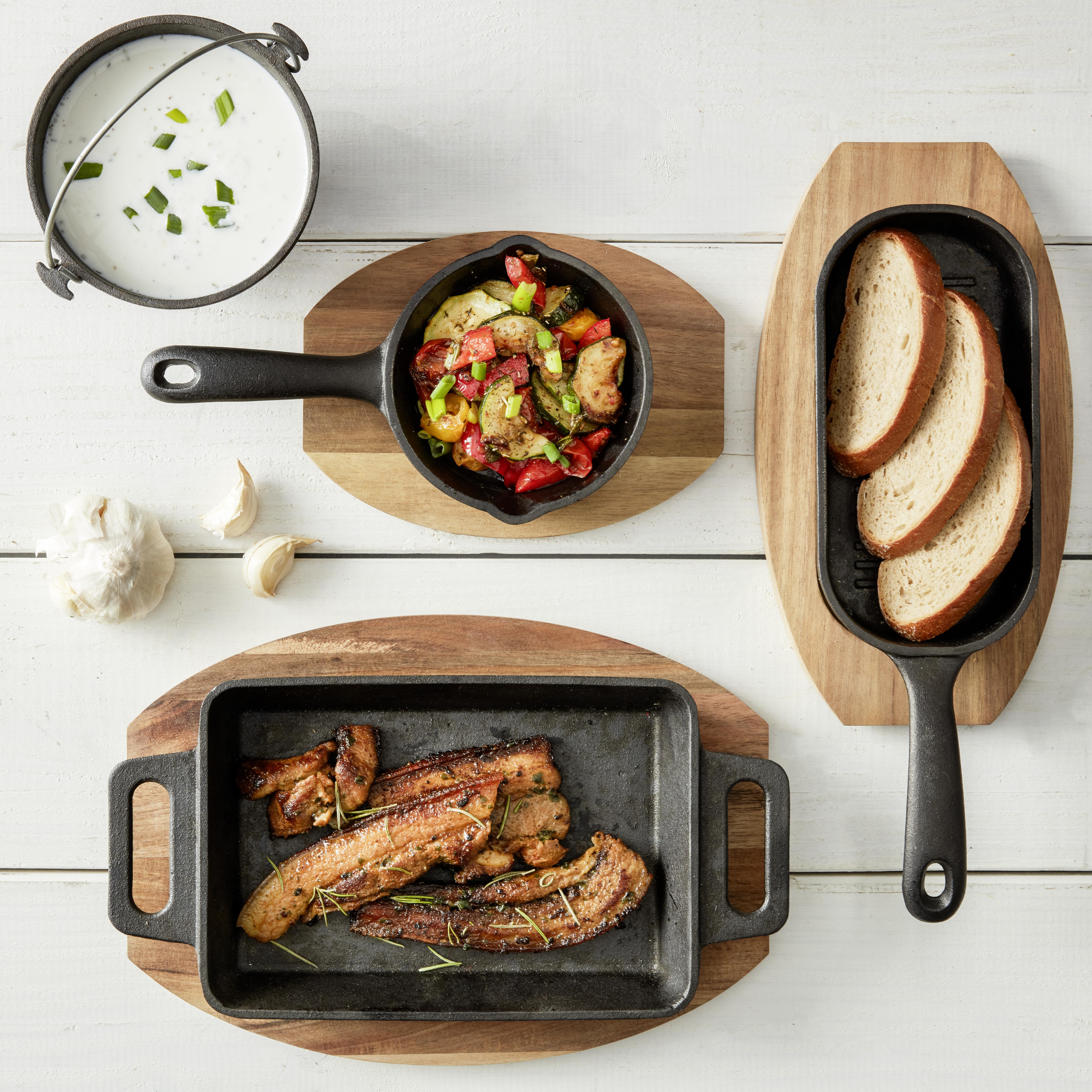 Patelnia do serwowania GOURMET z deską do serwowania - naturalny/czarny, Konventionell, metal/drewno (22,5/14/4,5cm) - Premium Living