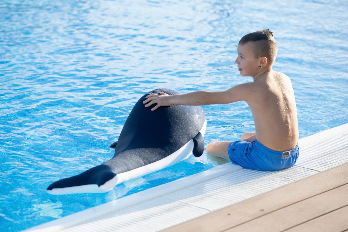 Schwimmtier Wal Blau - Blau, KONVENTIONELL, Textil (50/104/30cm)