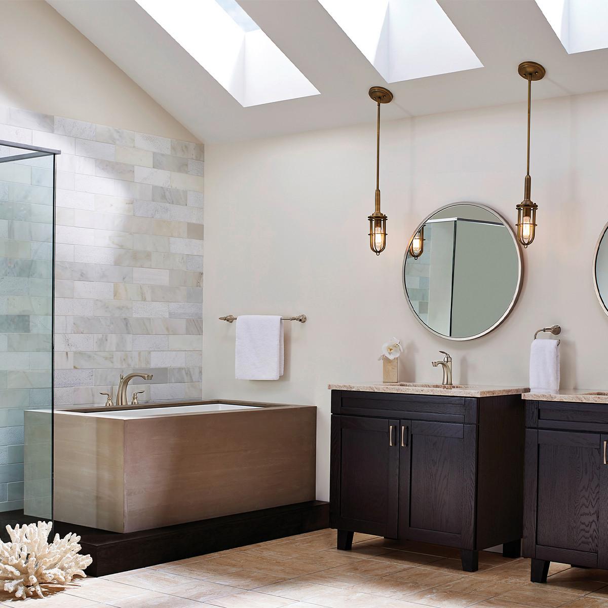 Viseća Svjetiljka Urbanrest - boje mjeda, Konvencionalno, staklo/metal (14/45.3cm) - Elstead Lighting