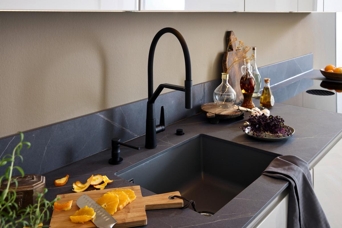 Einbauküche Alphalack Novalack in Sahara/Eichefarben - Eichefarben/Sahara, Modern, Holzwerkstoff (180/345cm) - Dieter Knoll