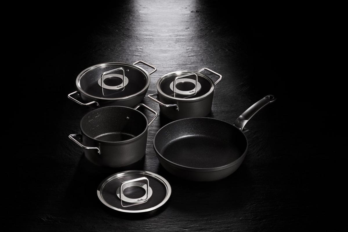 GARNEK DO ZAPIEKANIA 156-125-24-000/0 - czarny, Basics, metal/szkło (24cm) - Fissler