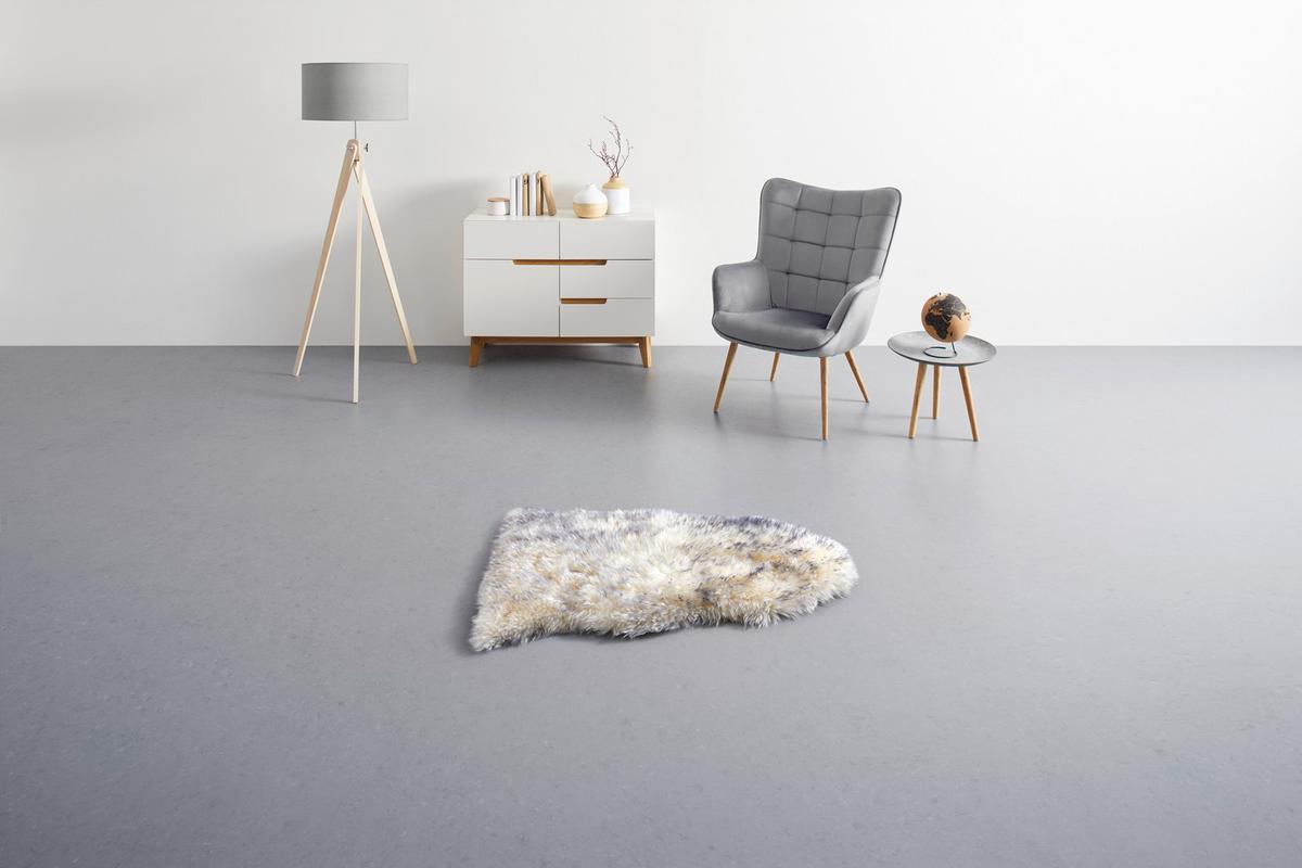 Schaffell Lea in Grau ca. 60x90cm - Grau, ROMANTIK / LANDHAUS, Textil (60/90cm) - Modern Living