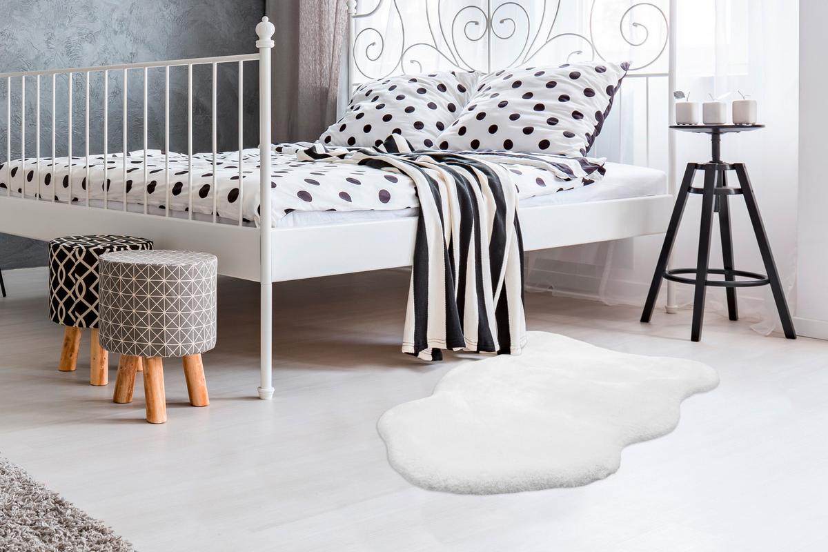 Fellteppich 77zyf-60-90-O Rabbit - Weiss, Trend, Textil (60/90cm) - Kayoom