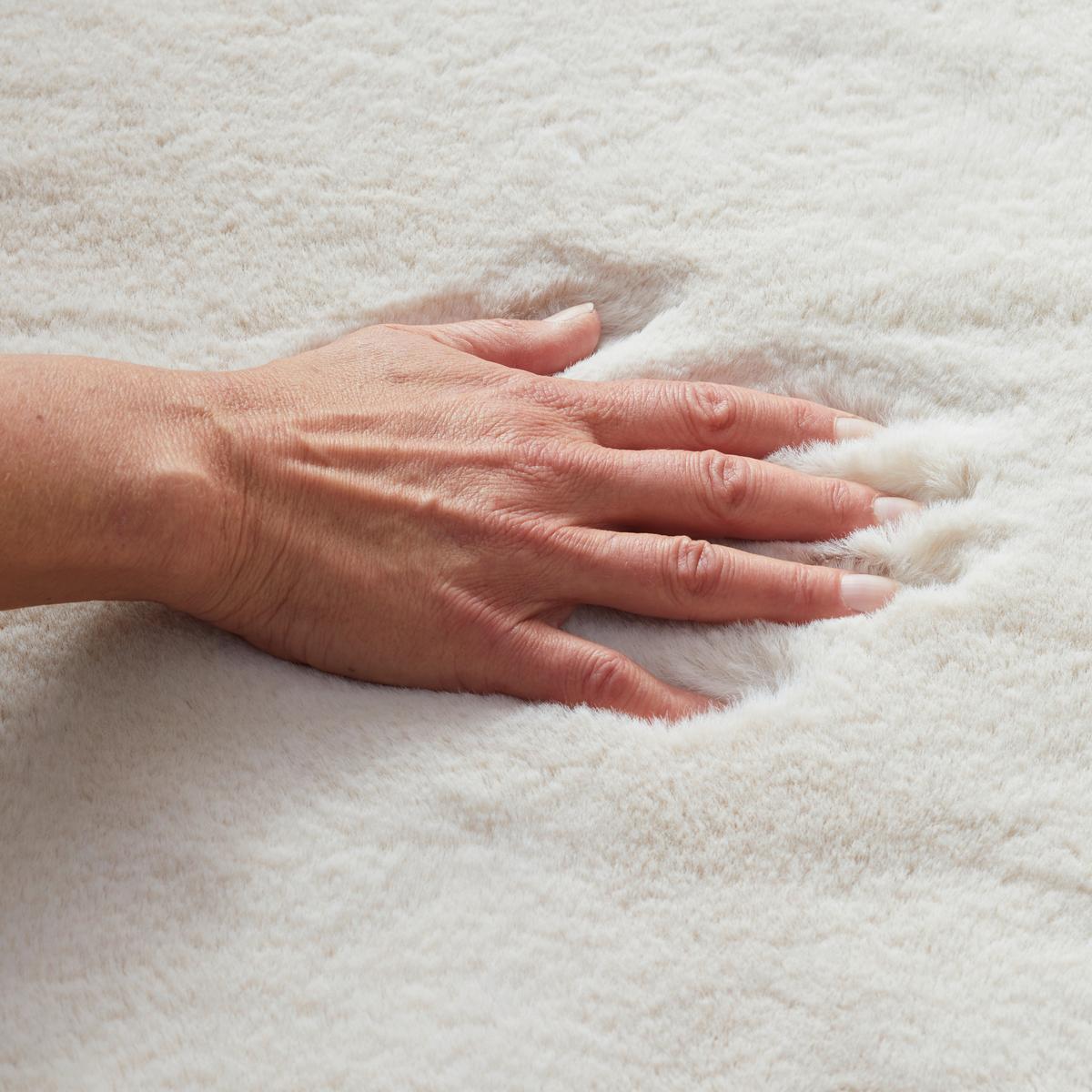 Covor țesut Fuzzy 2 - crem, Modern, textil (120/170cm) - Mömax