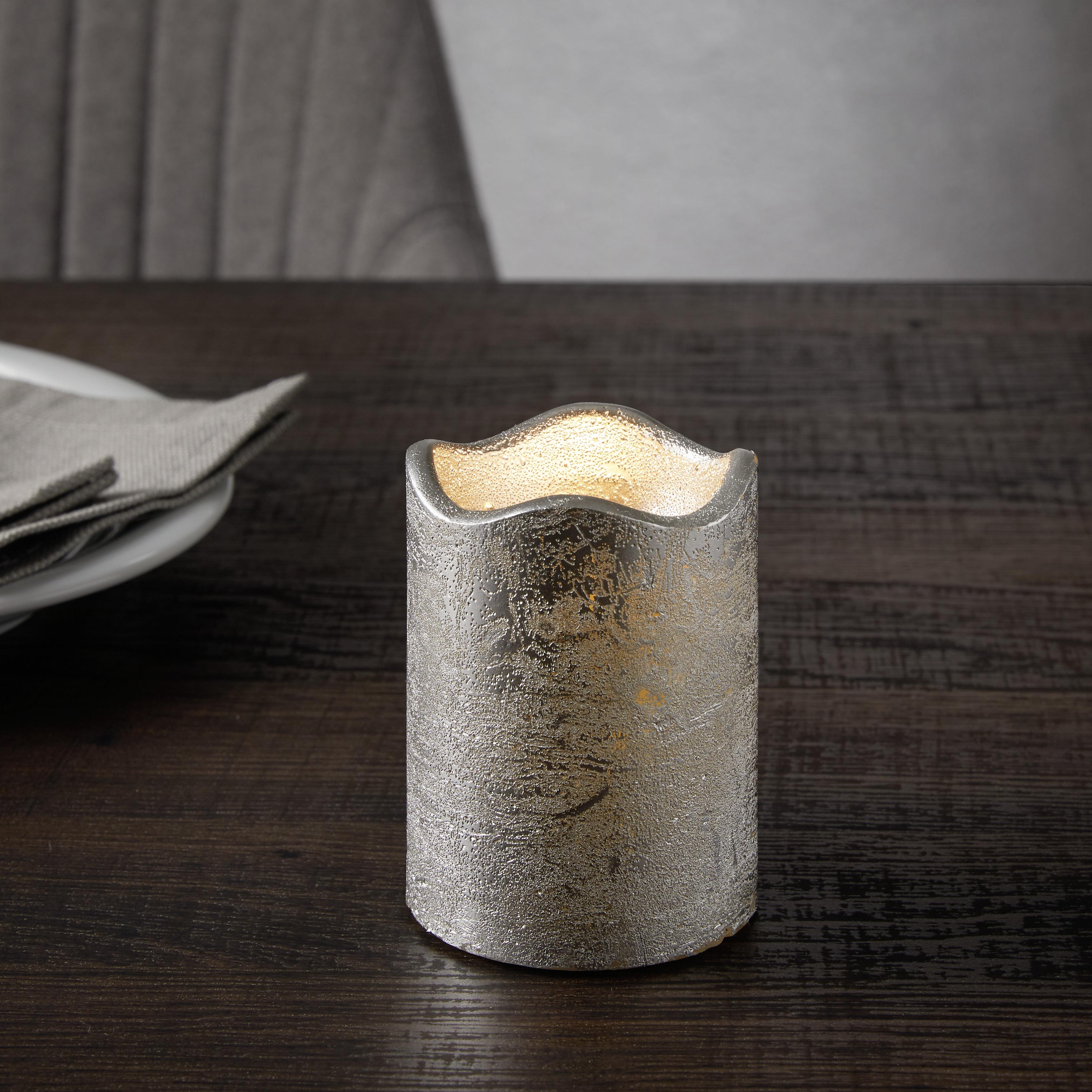 Kerze Loa in Silberfarben - Silberfarben, MODERN, Naturmaterialien (9cm) - Bessagi Home