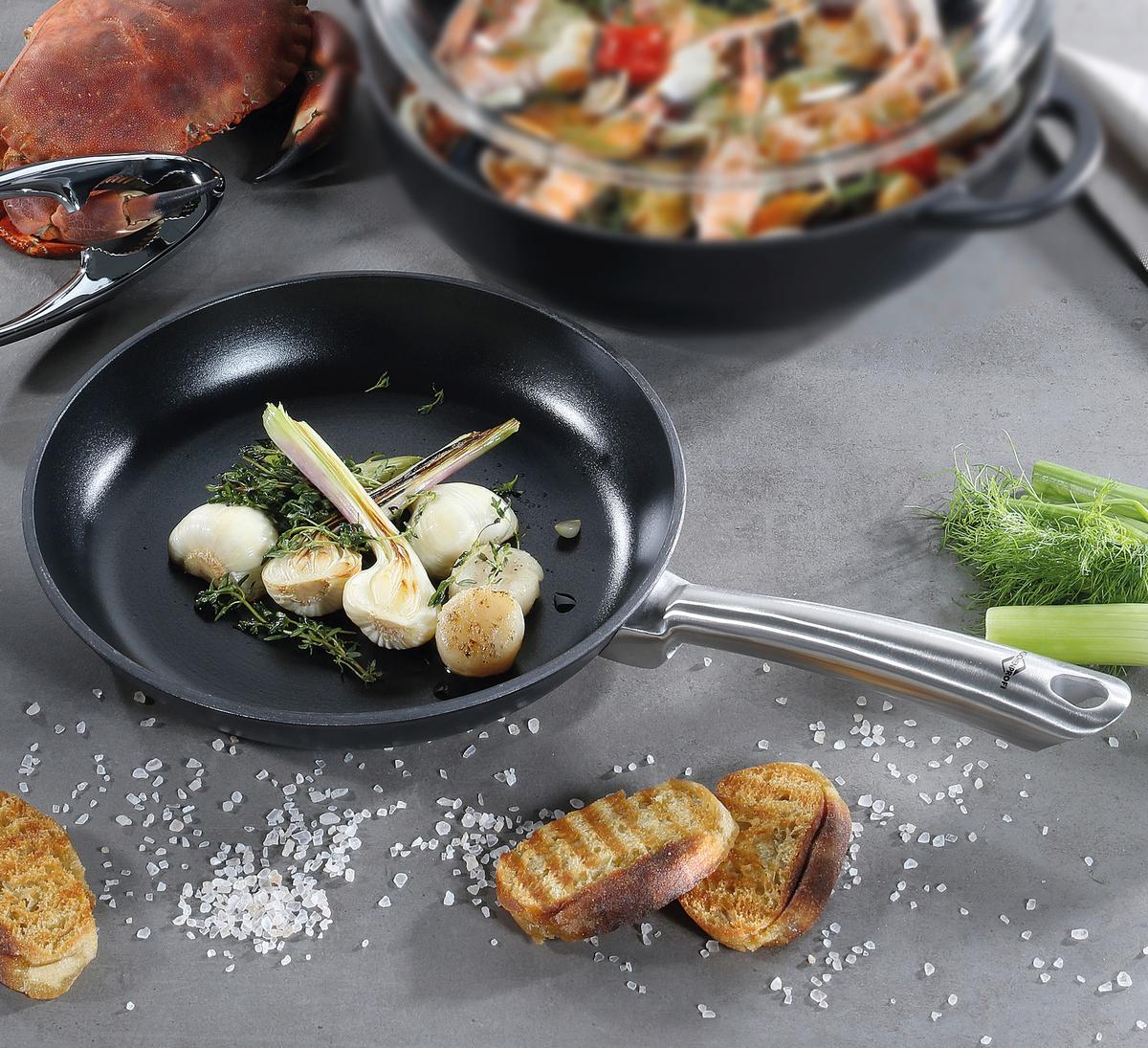 PATELNIA DO SMAŻENIA 0403001028 - czarny, Basics, metal (28/5cm) - KÜCHENPROFI