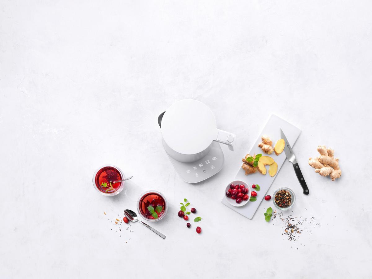 CZAJNIK ELEKTRYCZNY 1005775 ZWILLING - kolor srebrny, Basics, tworzywo sztuczne/metal - Zwilling