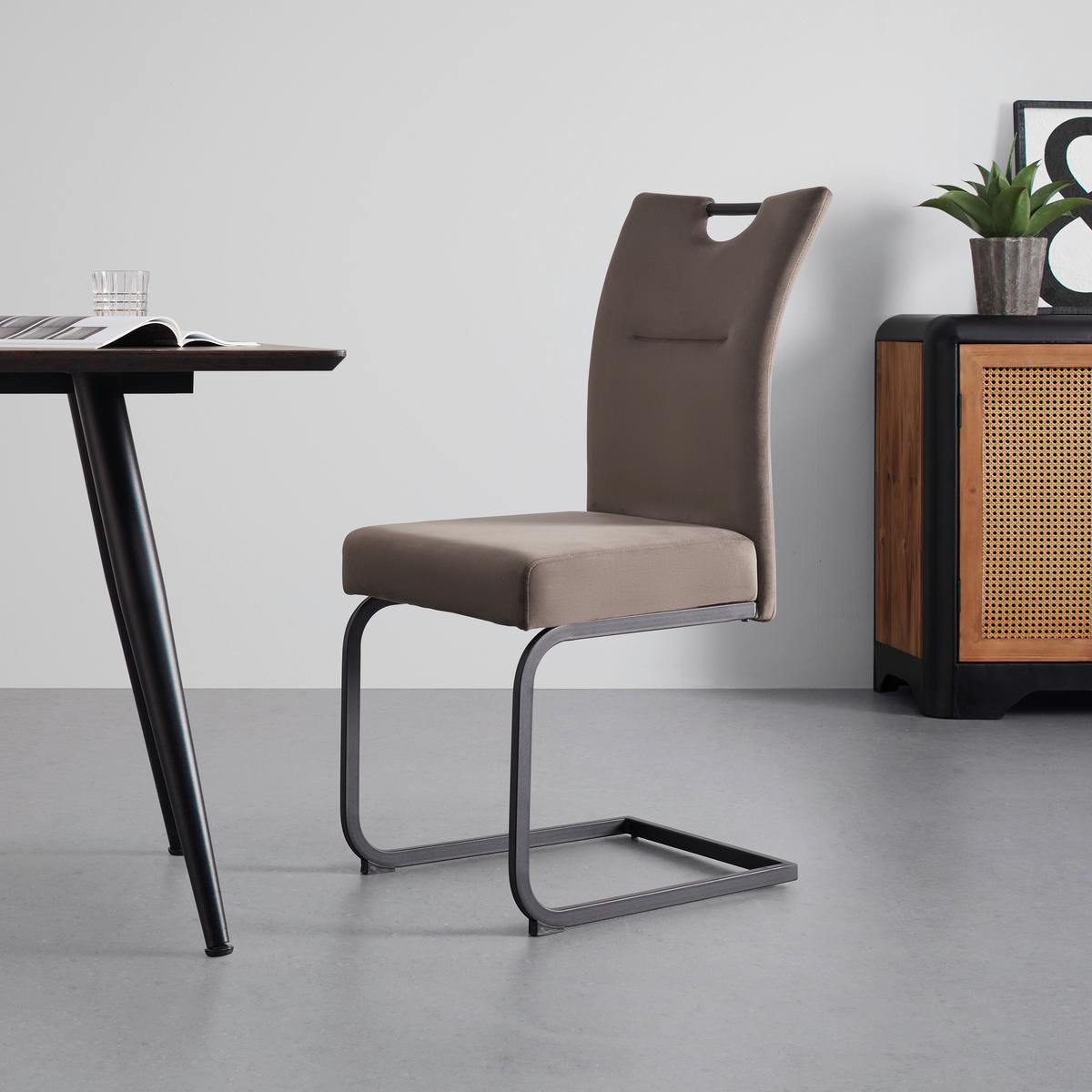 KRZESŁO NA PŁOZIE DUNJA - czarny/brązowy, Modern, metal/drewno (44/86/58cm) - Bessagi Home