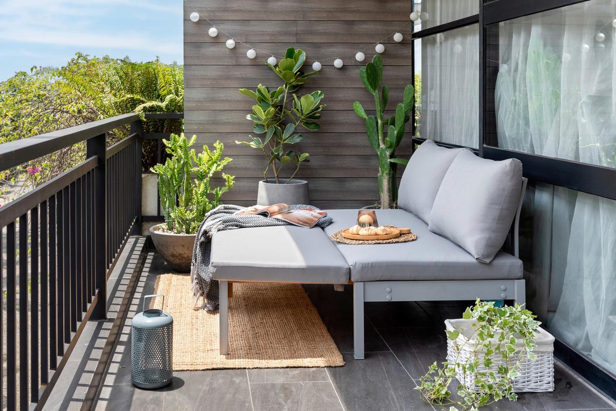 Loungesofa Emil 1 Hellgrau Echtholz - Hellgrau, MODERN, Holz/Metall (132/70,7/128cm)