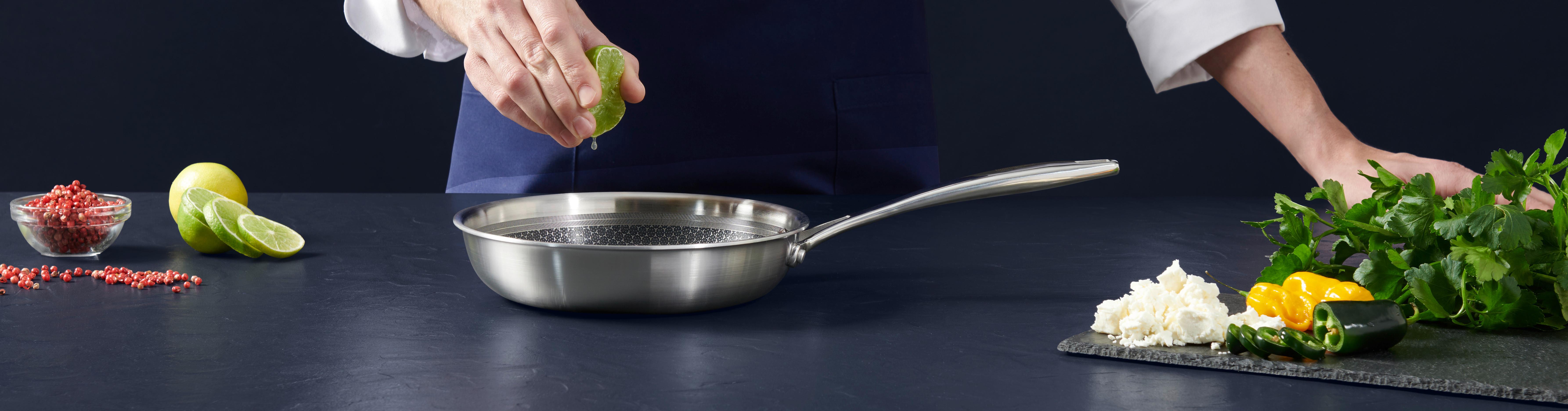 STEKPANNA SILVER LINE - stålfärgad, Modern, metall (20/4cm) - Gourmesto