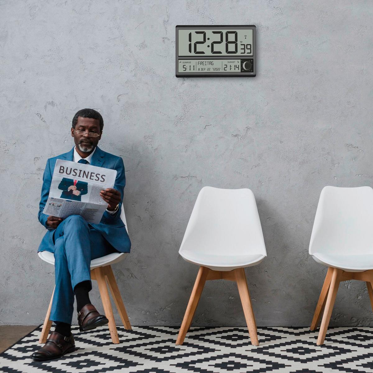 Funkuhr Digital Schwarz - Schwarz, Basics, Keramik (84/36/23,5cm)