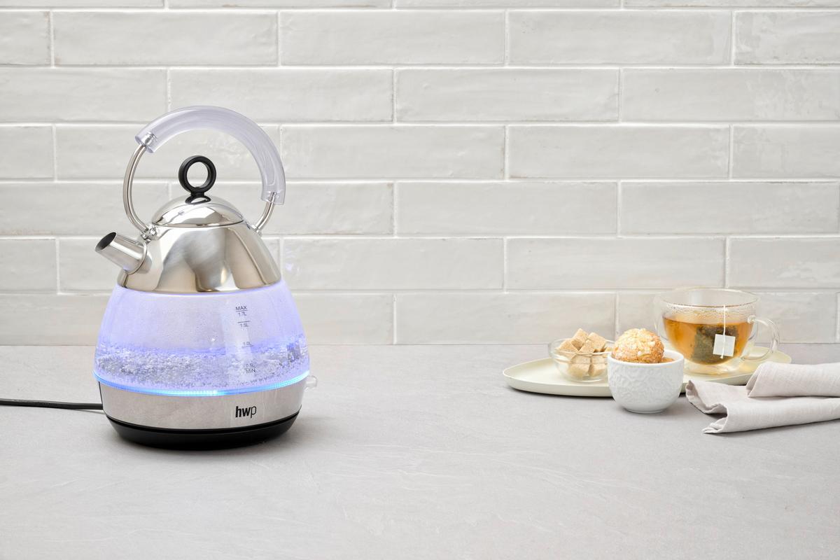 CZAJNIK ELEKTRYCZNY GWK-25240 - kolor stalowy/przejrzysty, Basics, tworzywo sztuczne/metal (19,7/21,8/29,9cm) - Homeware Profession.