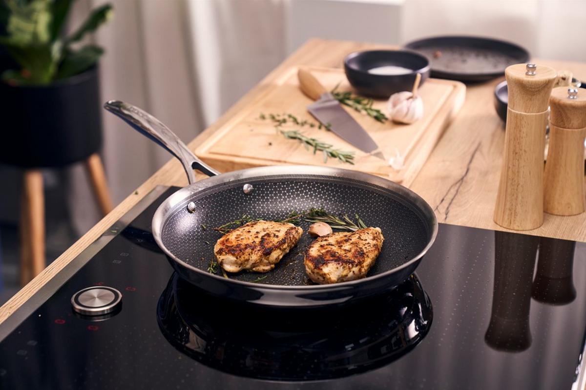 ZESTAW PATELNI 1033132 - Basics, metal - Henckels by ZWILLING