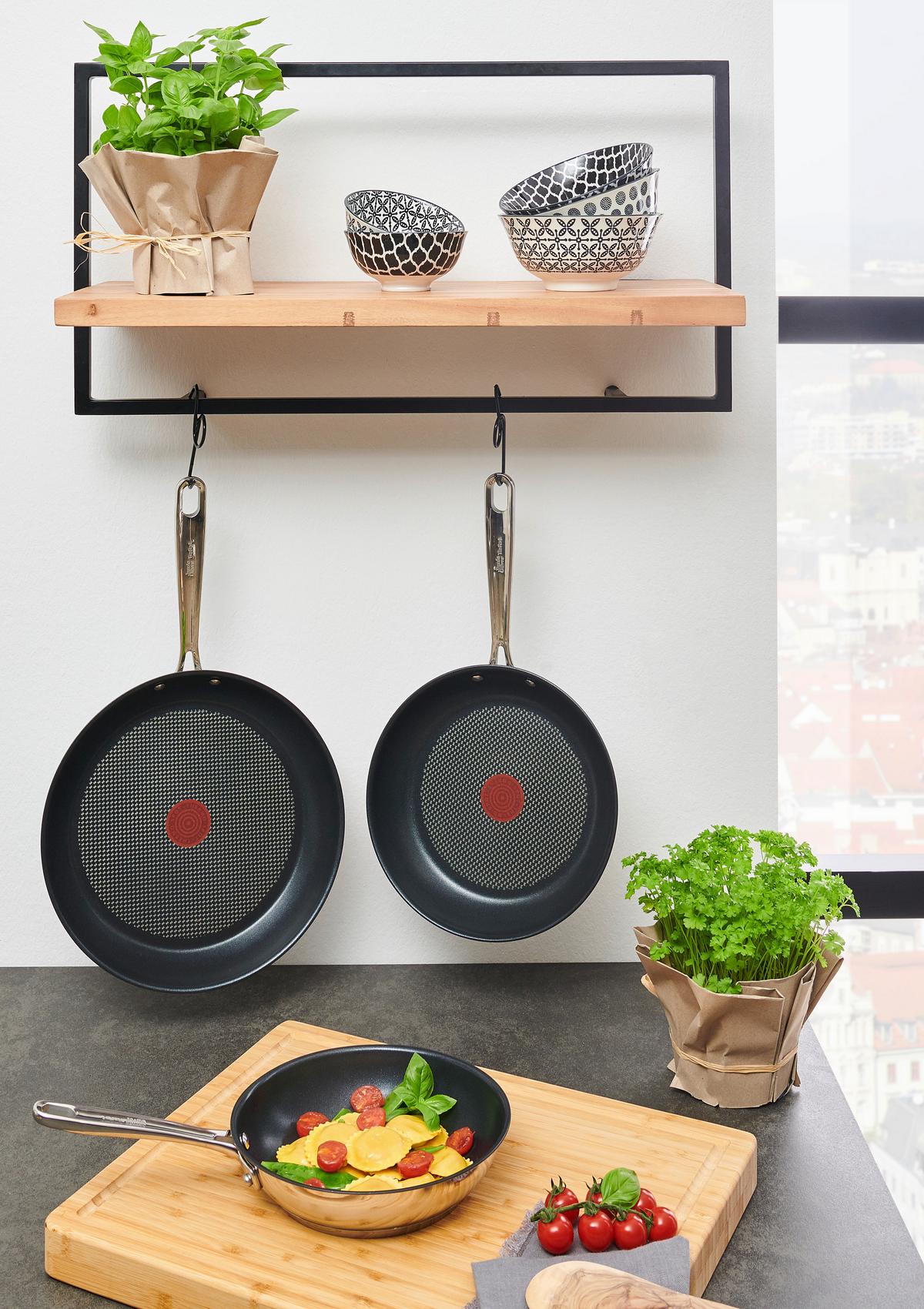 PATELNIA E31004 TEFAL - kolor chromowy, Basics, metal (24cm) - Tefal