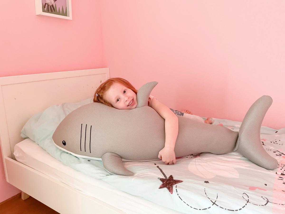 Schwimmtier Hai Grau - Grau, KONVENTIONELL, Textil (45/111/38cm)