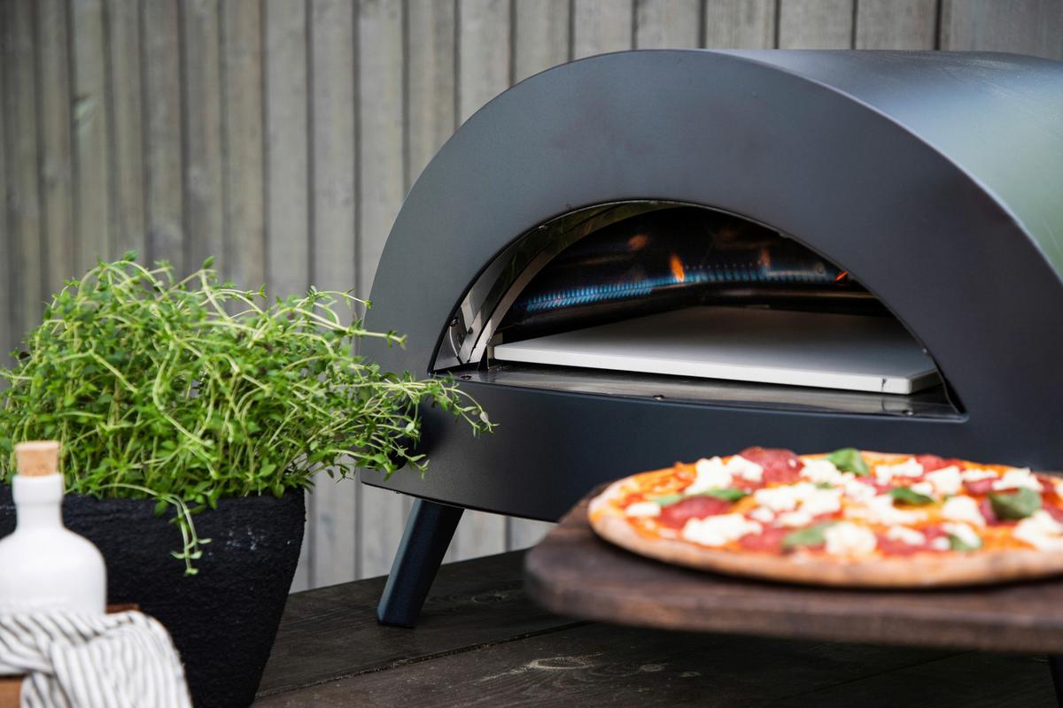 Pizzaofen Bukom ca. 54,5x40x52 cm Schwarz - Schwarz, KONVENTIONELL, Metall (54,5/40/52cm) - Gardenson
