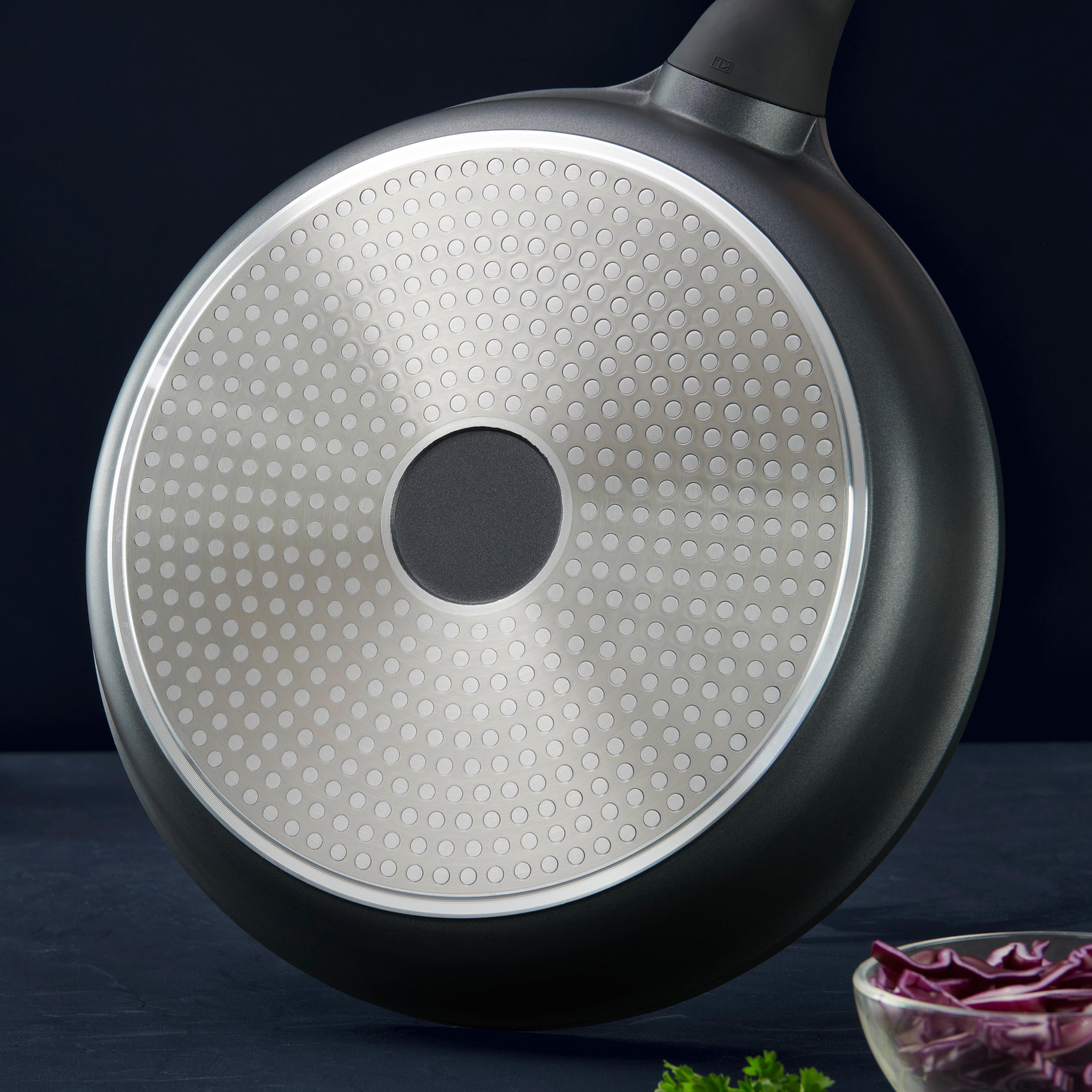 STEKPANNA BLACK LINE - svart, Klassisk, metall/plast (28/5,5cm) - Gourmesto