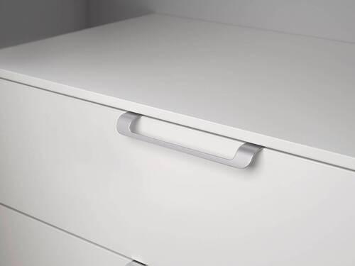 SZAFKA NOCNA ALDONO-DELUXE - kolor srebrny/biały, Design, materiał drewnopochodny/tworzywo sztuczne (50/61/42cm) - Novel