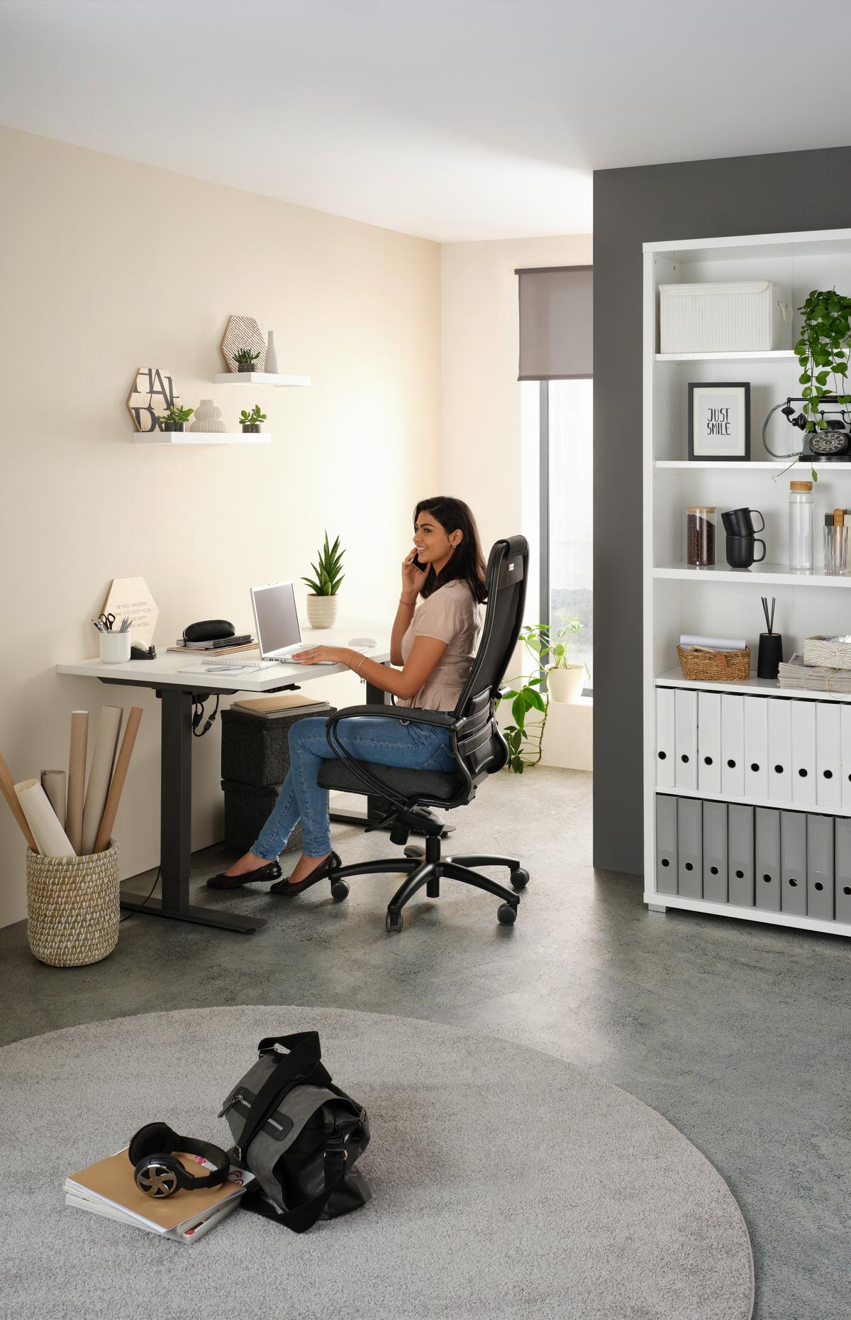 Schreibtisch höhenverstellbar in Weiss/Anthrazit - Weiss/Anthrazit, Modern (150/76 - 120/80cm) - Mömax