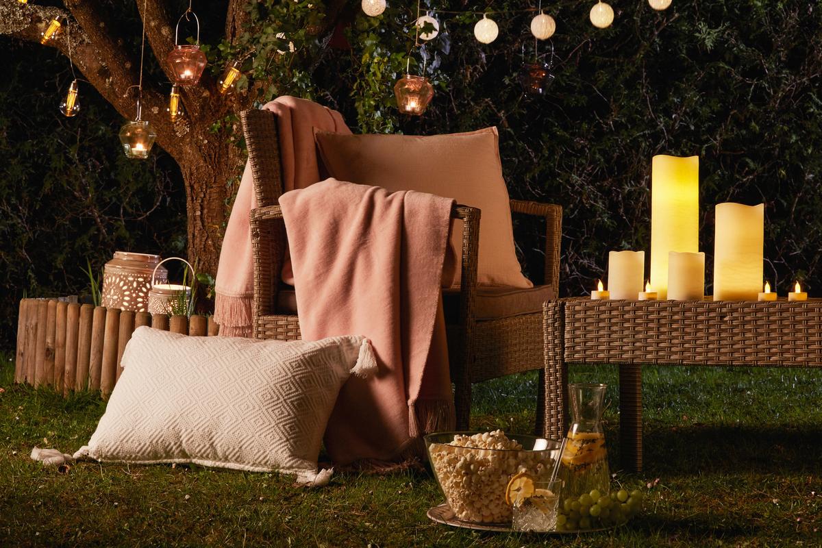 Díszpárna Frieda 40/60 - fehér, Modern (40/60cm) - Modern Living