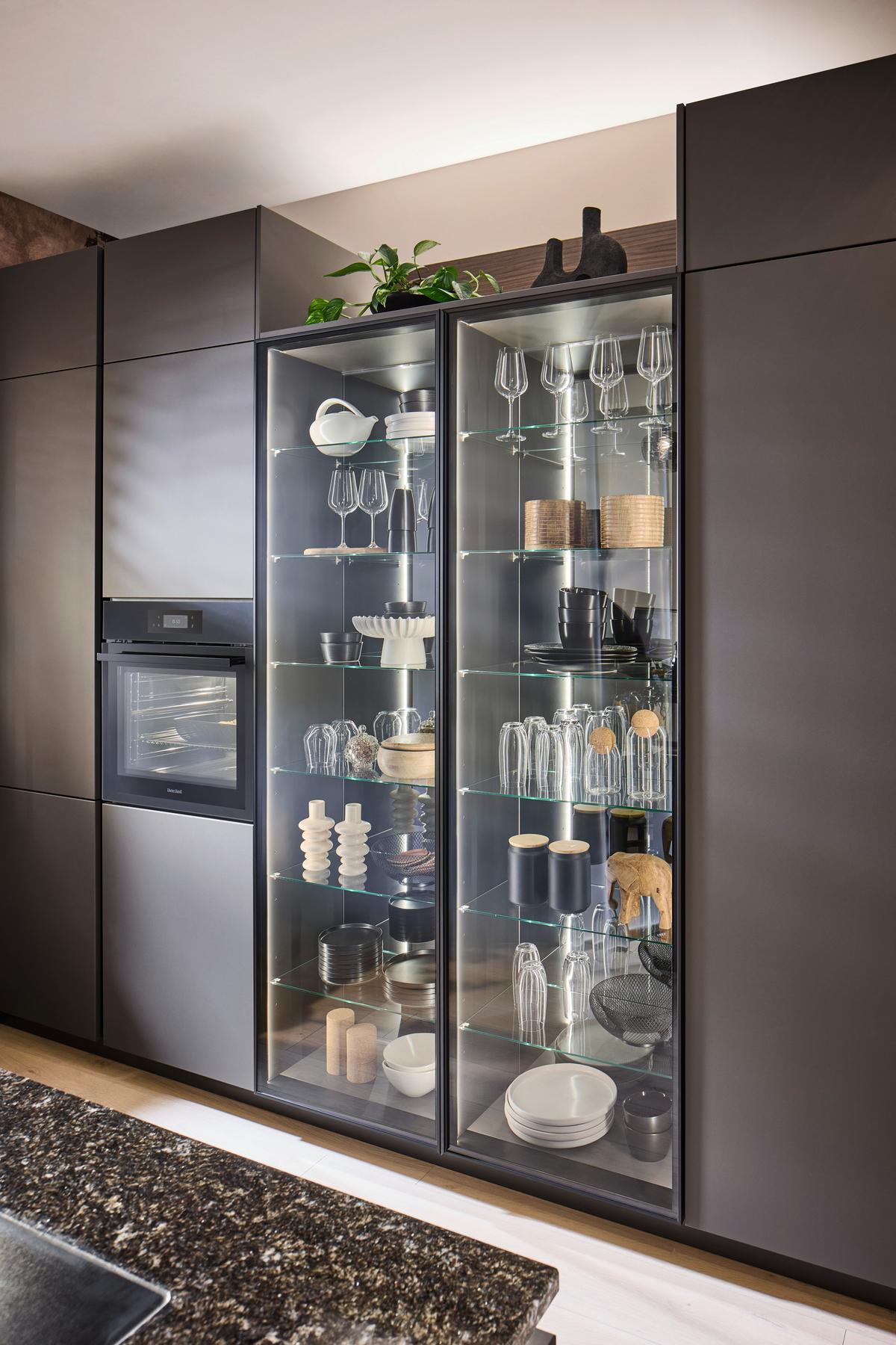 Einbauküche Softline o. Geräte Braun - Dunkelgrau/Schwarz, MODERN, Holzwerkstoff (324/306cm) - Nobilia