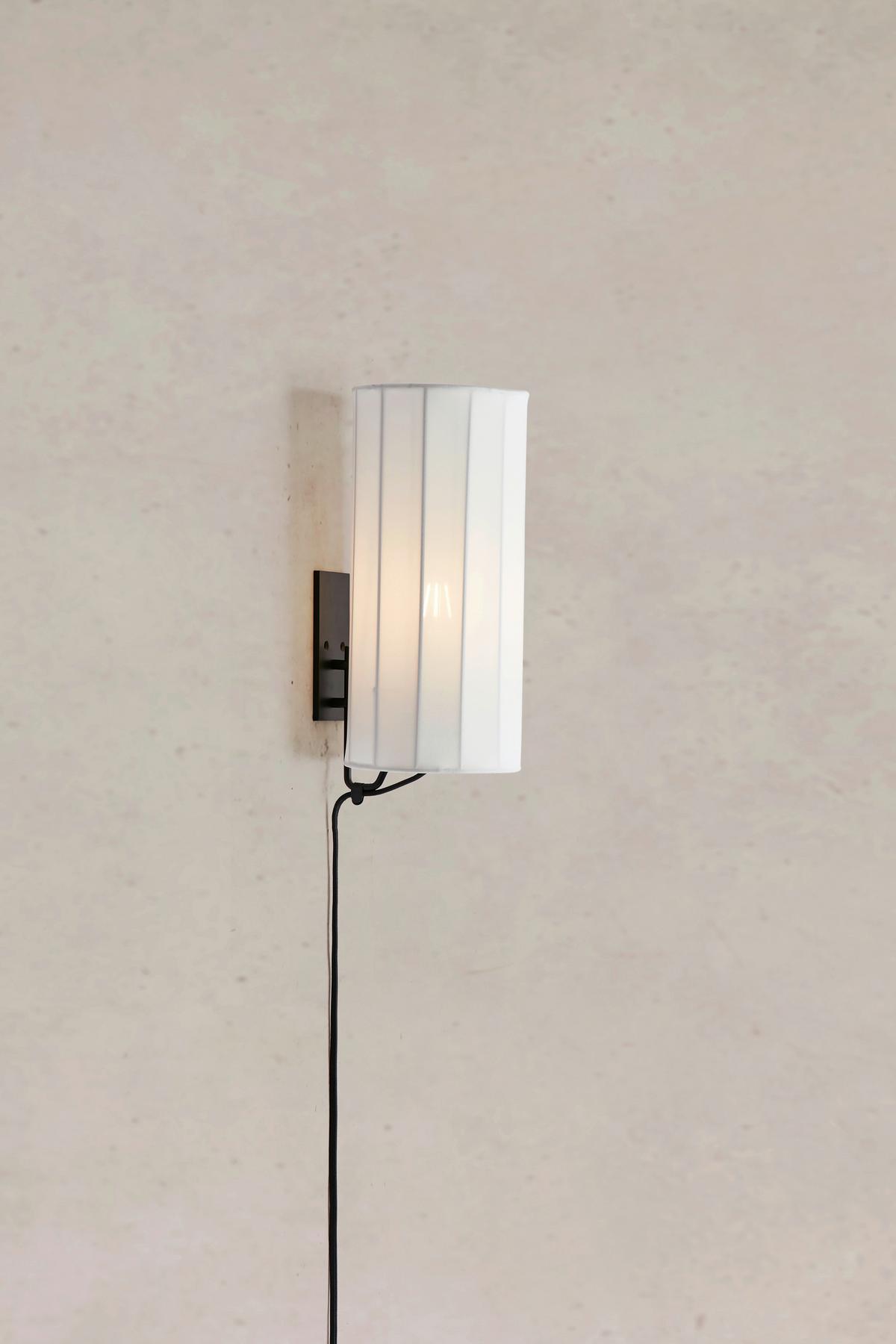 Wandleuchte Markslöjd Hikari Schwarz/Weiß max. 60 Watt - Schwarz/Weiß, Design, Textil/Metall (16/14/31cm) - Markslöjd