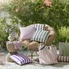 UTOMHUSKUDDE AMORE STREIF - vit/syrén, textil (45/45cm) - Mömax