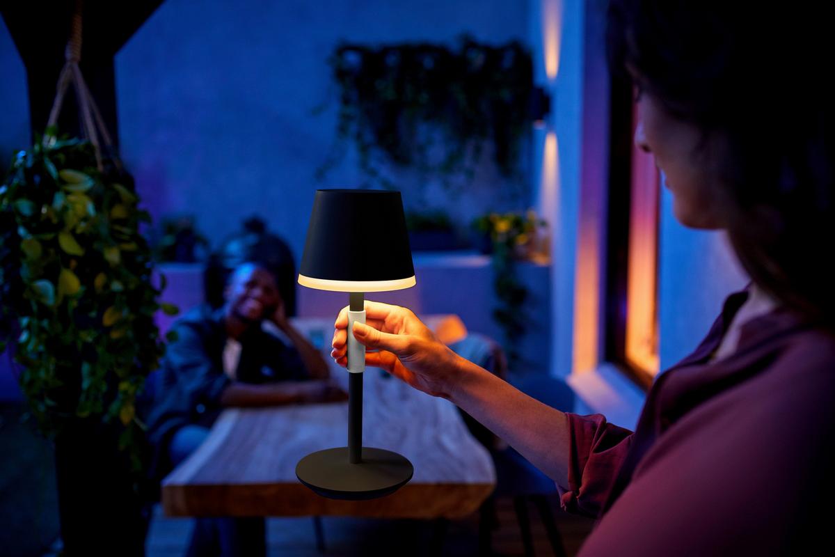 LAMPA STOŁOWA Z AKUMULATOREM 40457100 HUE PHILIPS - biały, Design, metal (14,2/35cm) - Philips HUE