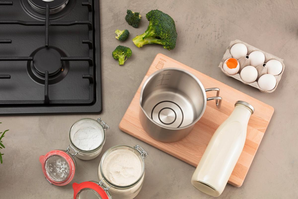 Oală pentru fiert lapte Munich 1,5L - culoare inox, Design, metal (1500ml) - Chefkoch+Fackelmann