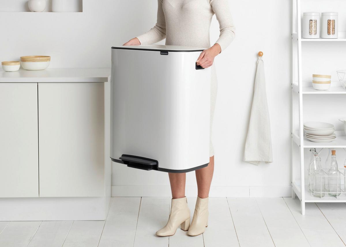 KOSZ NA ODPADY 211447 - biały/czarny, Basics, tworzywo sztuczne/metal (54.1/65.2/36.3cm) - Brabantia