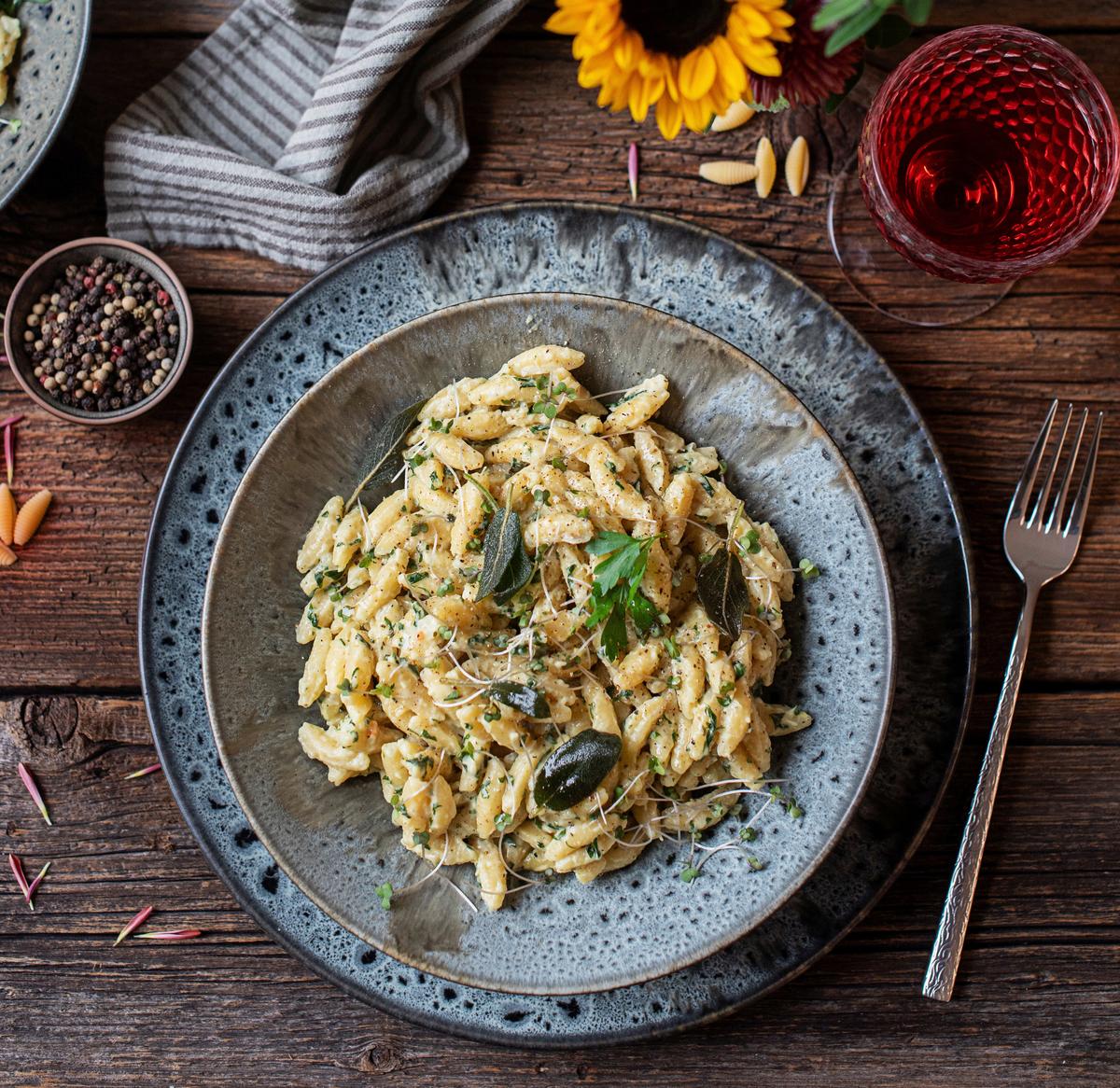 TAFELSERVICE CARELLIA - Grau, Trend, Keramik - Mäser