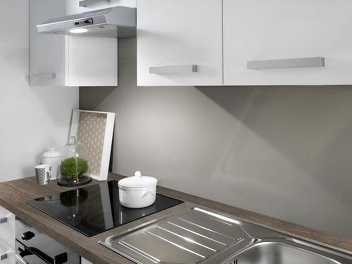 Küchenblock Belluna m. Geräten Weiß - Eiche dunkel/Alufarben, Basics, Holzwerkstoff/Kunststoff (250cm) - MID.YOU