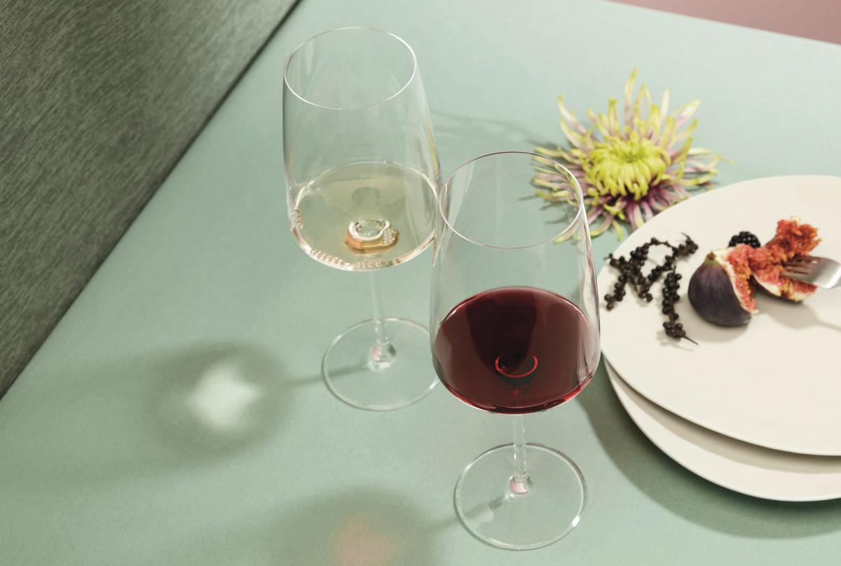 KIELISZEK DO WINA CZERWONEGO 122429 / 120593 - przejrzysty, Design, szkło (9,4/24,3cm) - Zwiesel Glas