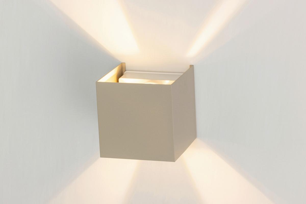 KINKIET LED ATLAS *SBN* - kolor piaskowy, Basics, tworzywo sztuczne/metal (10/10/10cm) - Novel