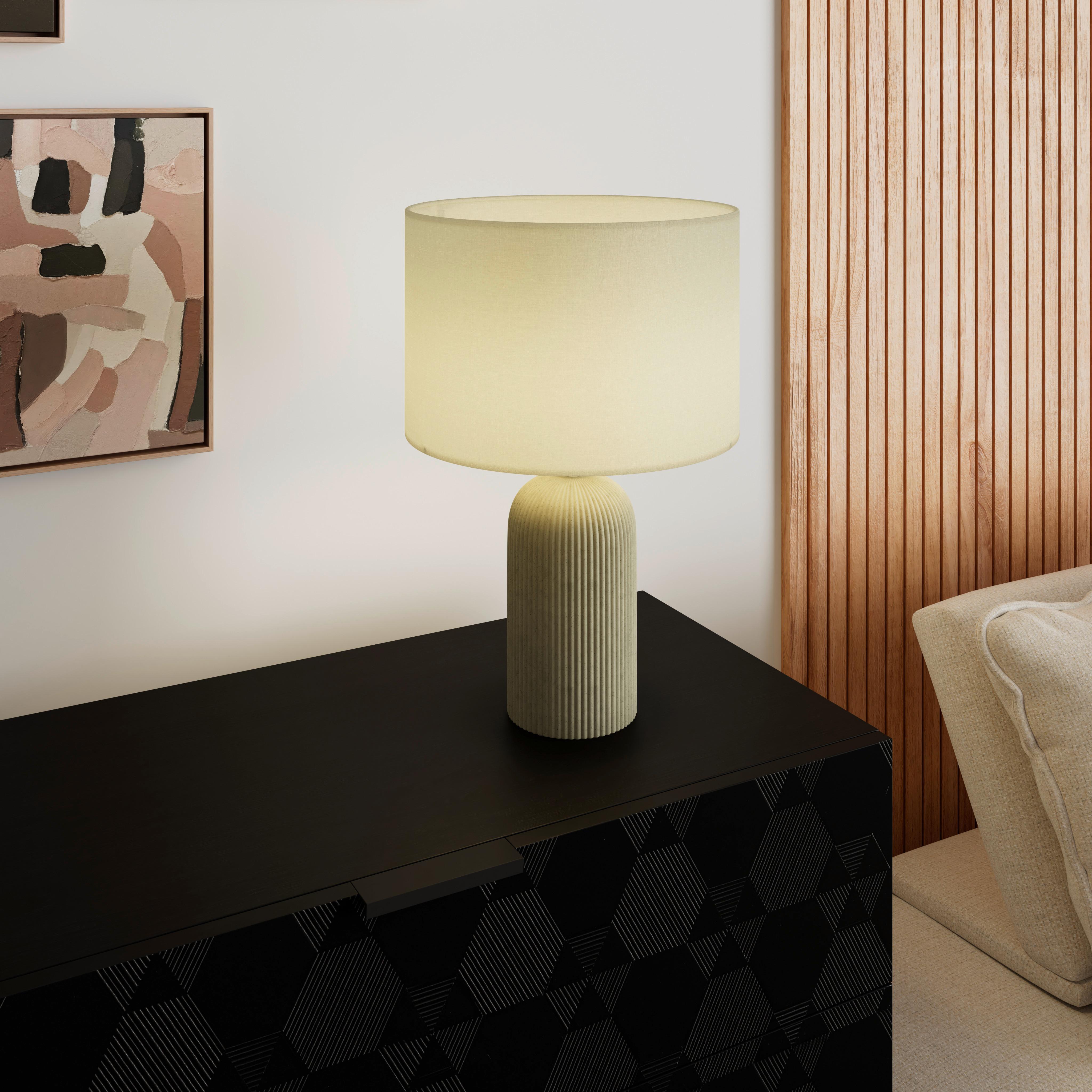 Tischleuchte Lucina Beige/Creme max. 40 Watt - Beige/Messingfarben, MODERN, Keramik/Textil (30/46cm) - Bessagi Home