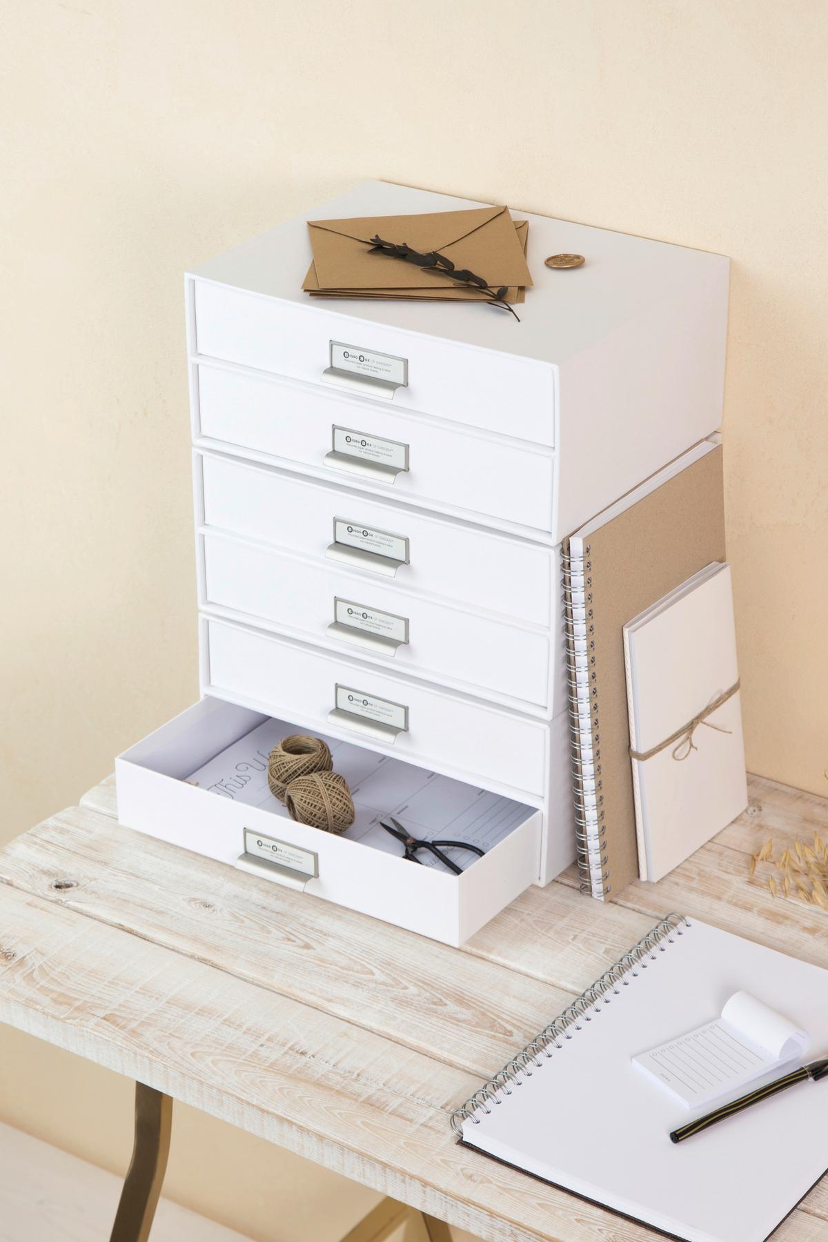 PUDEŁKO Z SZUFLADAMI 943145544 - biały, Basics, karton (33/25,5/14,5cm)