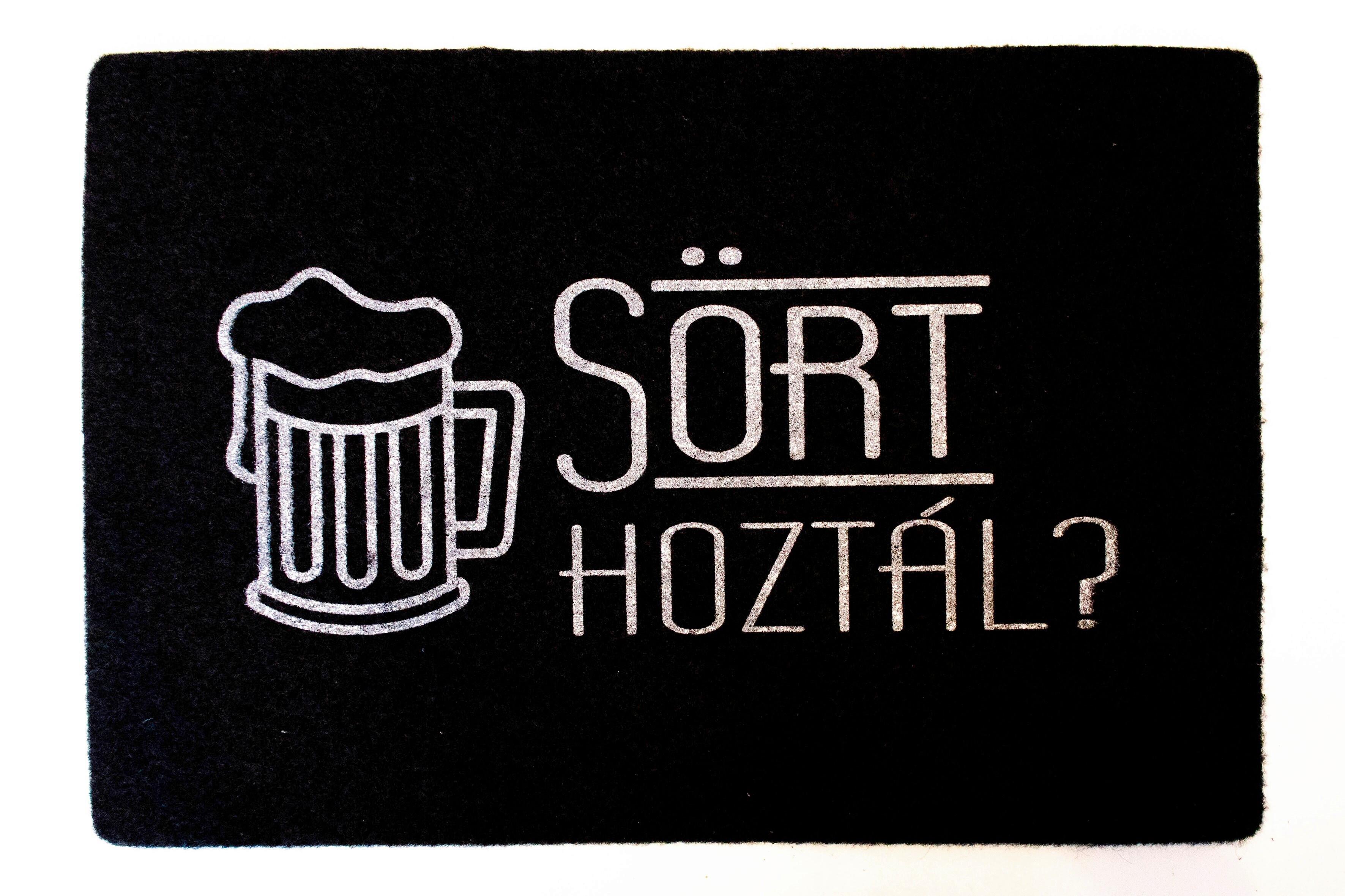 Lábtörlő Sört Hoztál? 40/60 - fekete/kék (40/60cm)