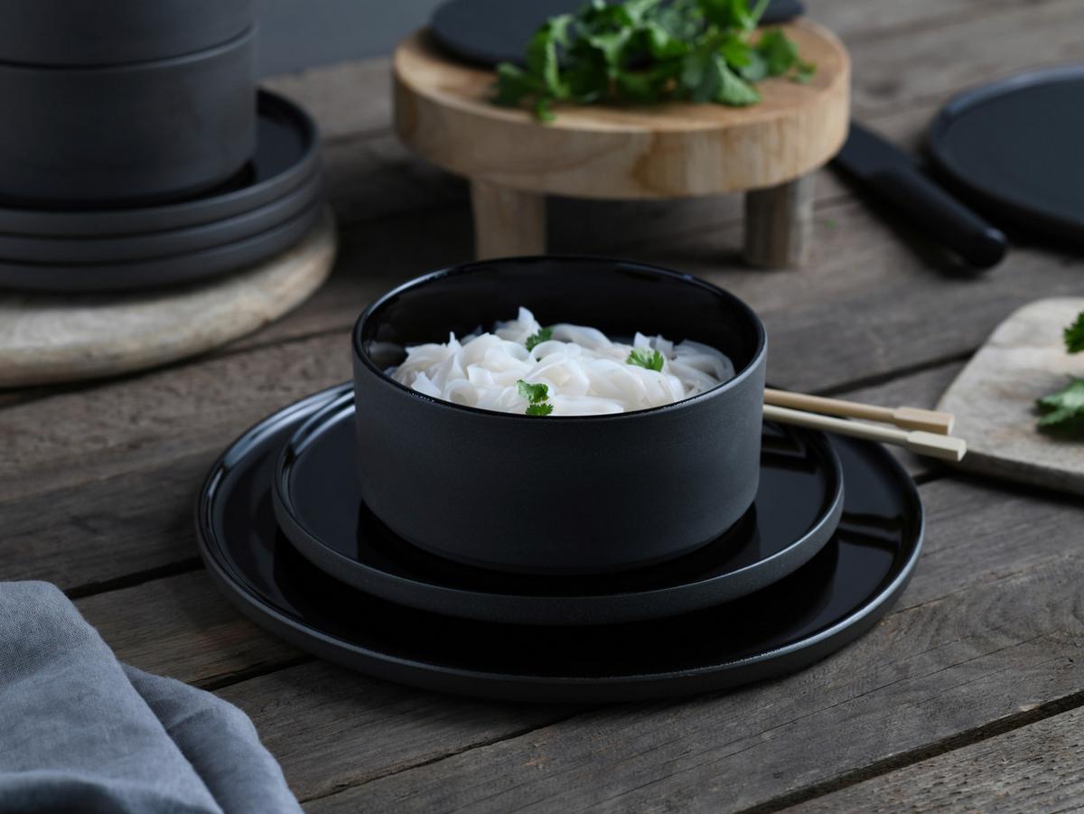 Set Desertnih Krožnikov Futuro Black, 4-Delni - črna, Basics, keramika (20cm) - Creatable